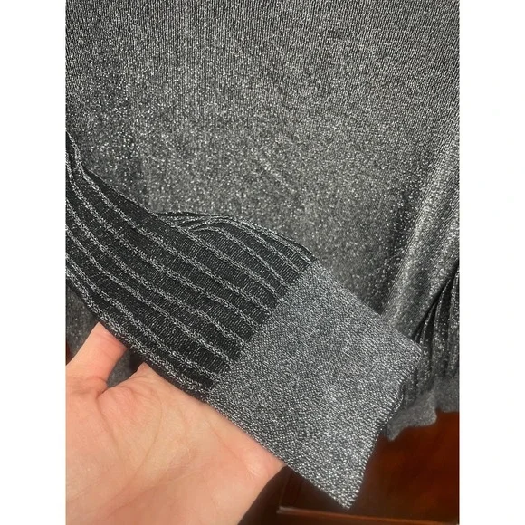 Kim Rogers Sparkly Grey Sweater Size Medium Stretch - Picture 3 of 5